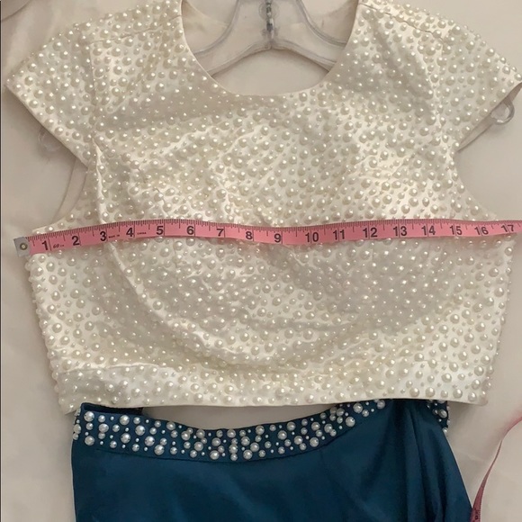 PROM DRESS - Picture 6 of 8